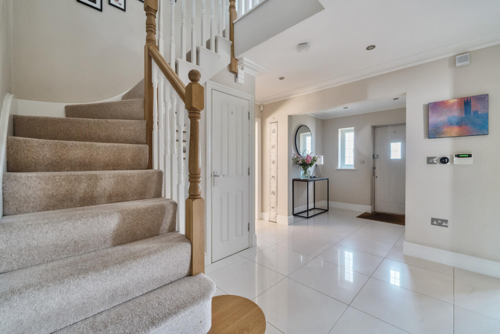 1323724-44-687123...