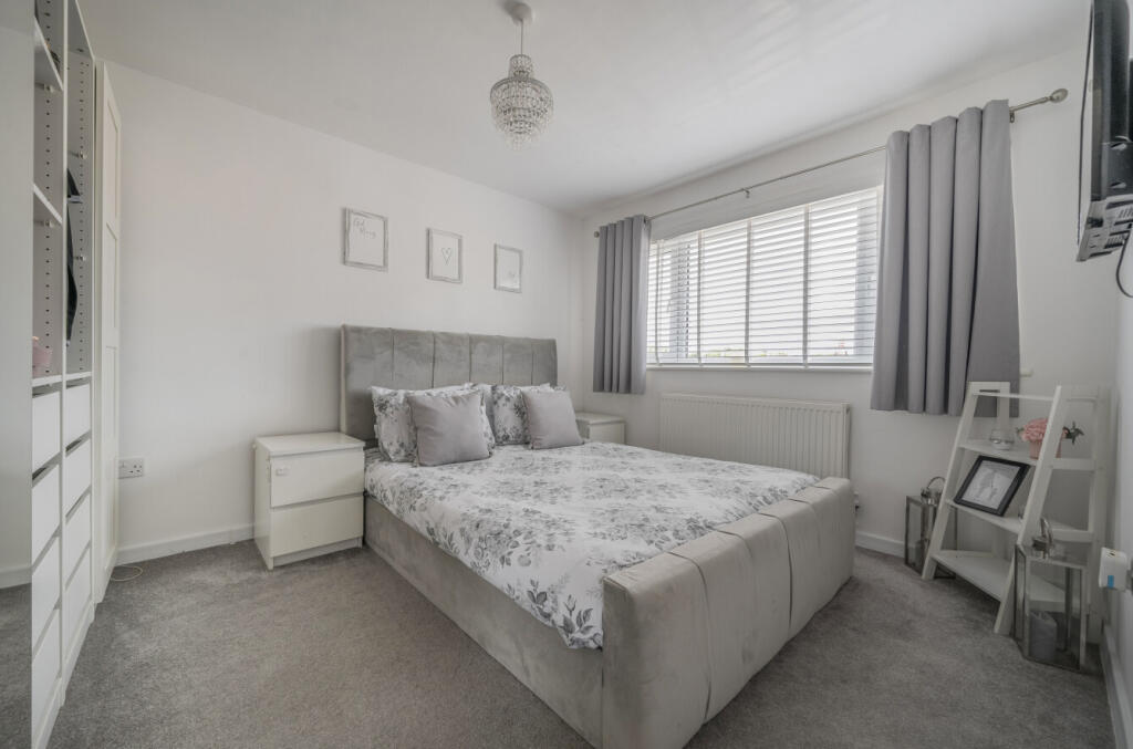 1348590-12-68b70d...