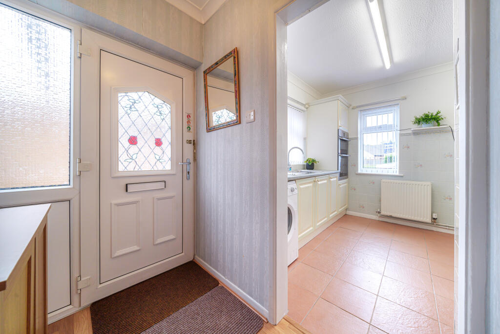 Hallway/Kitchen