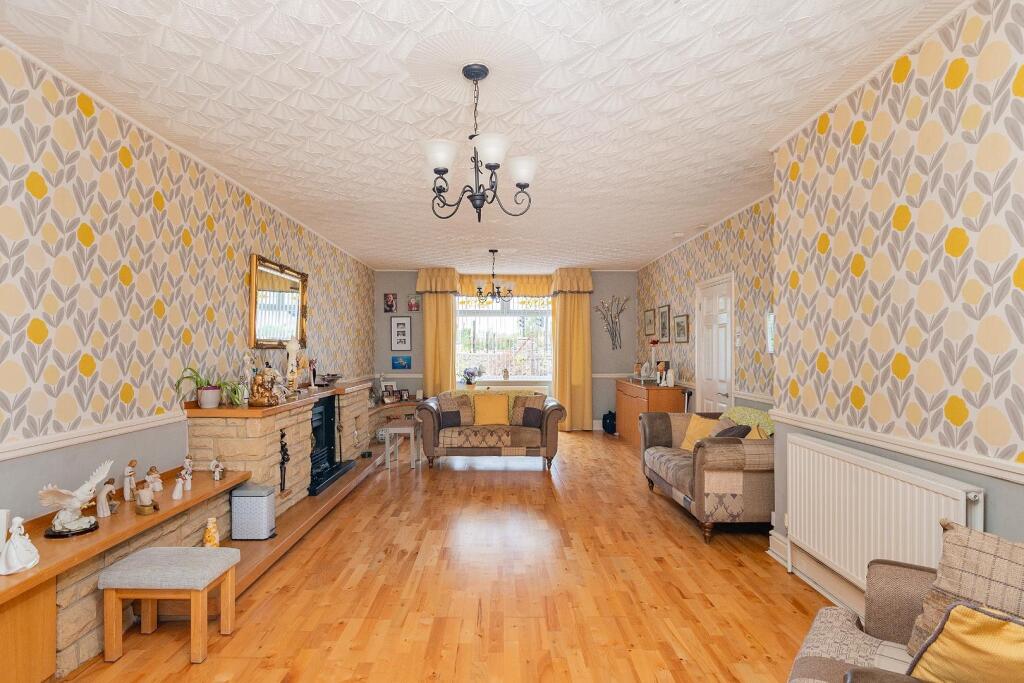 8H3RBD - Living Room A.jpg