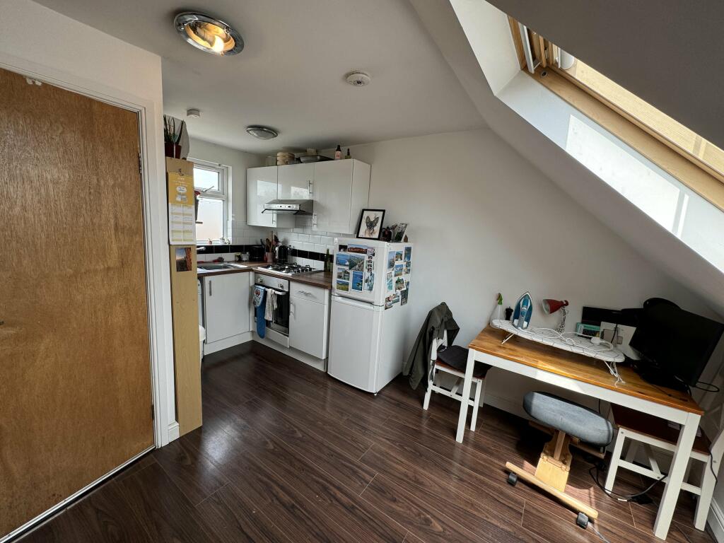 Kitchen/Reception Ar
