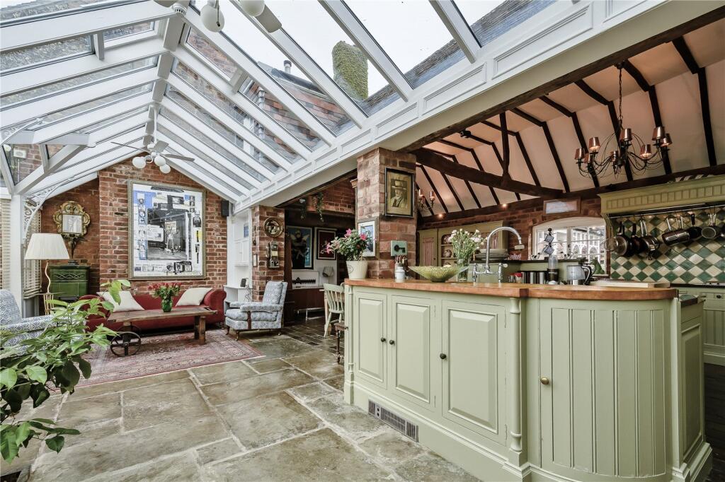 Kitchen/Conservatory