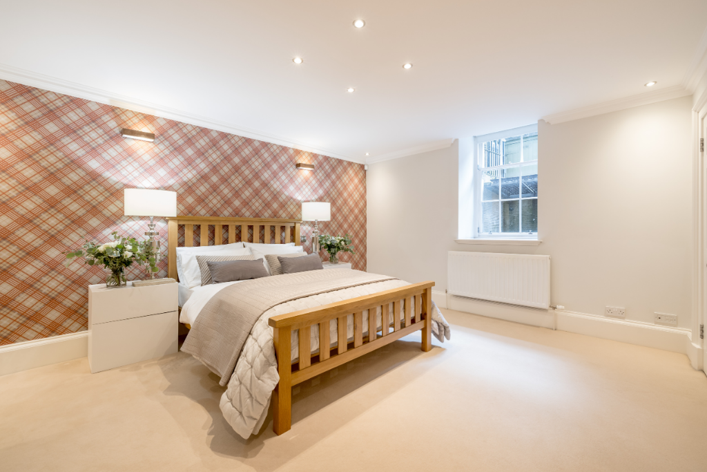 Principal bedroom