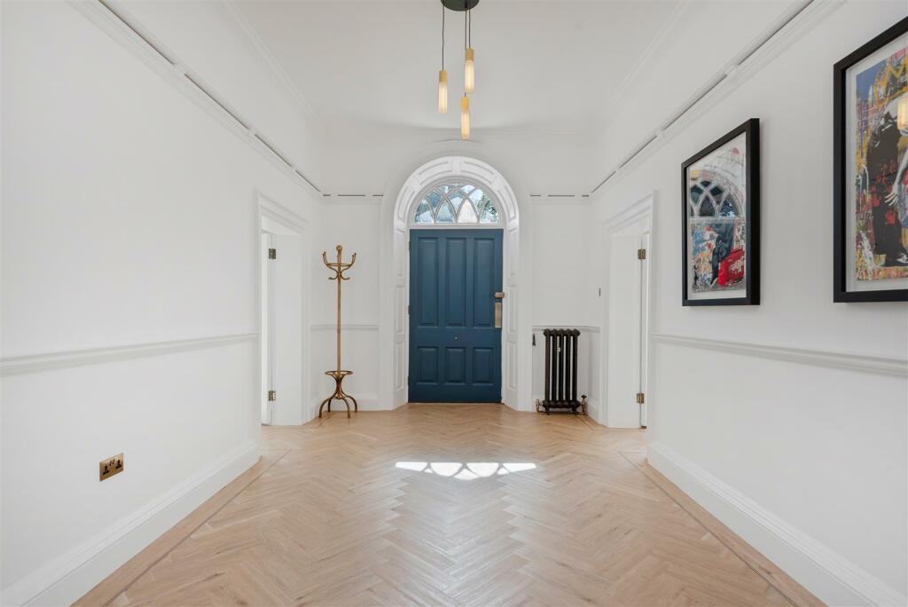 Hall2.jpg