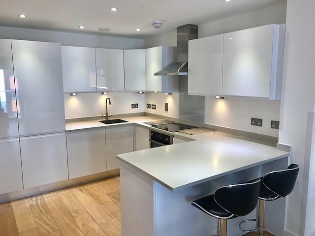 Kitchen (Main)