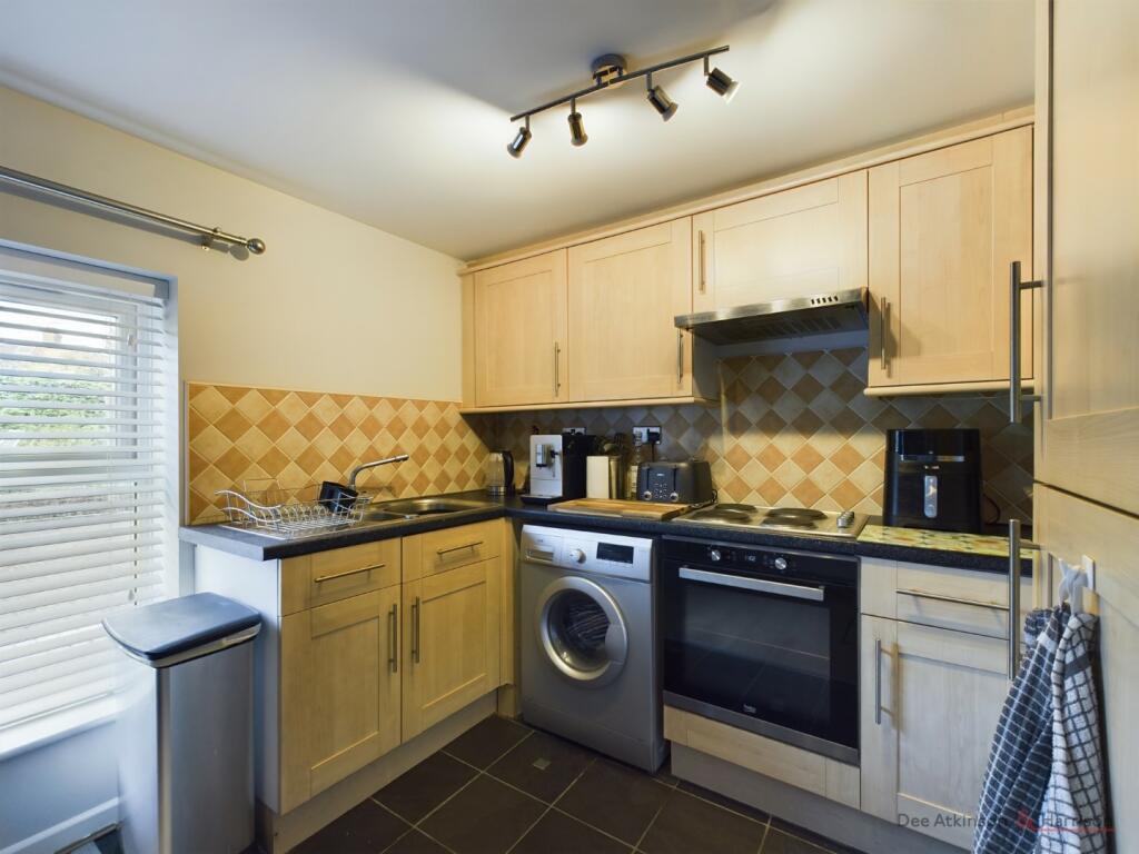 Lounge/Kitchen