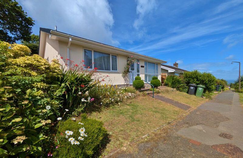 Grattons Drive, Lynton