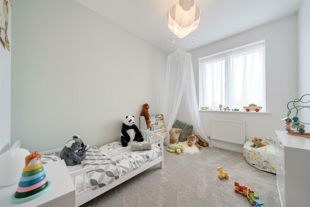Highgrove for sale at St Stephens Park  - fourth b