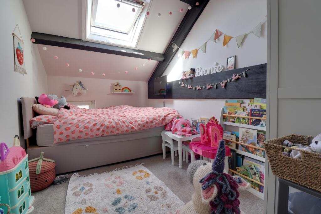 Double bedroom 3