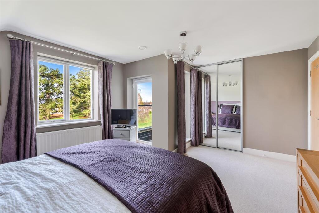 MULBERYY CLOSE (21).jpg