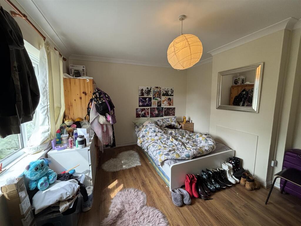 bedroom.jpg