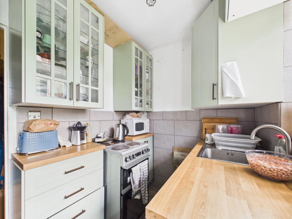 CAM03750G0-PR0053-STILL002