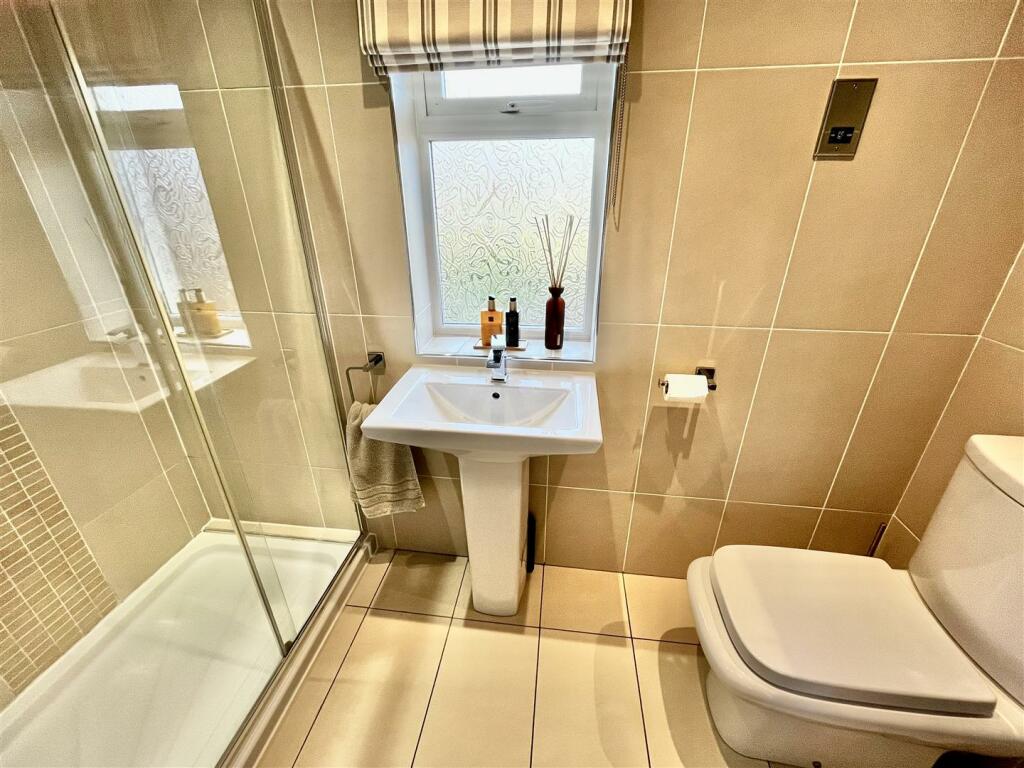 Master Bedroom Ensuite