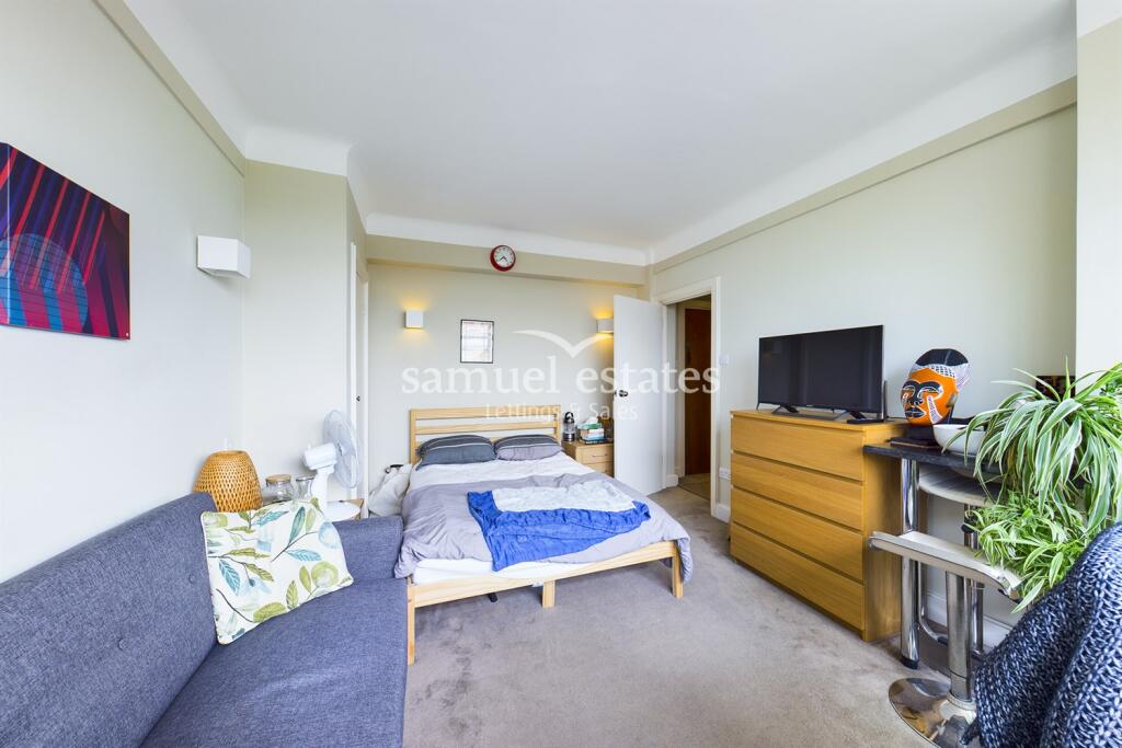 Reception/ Bedroom