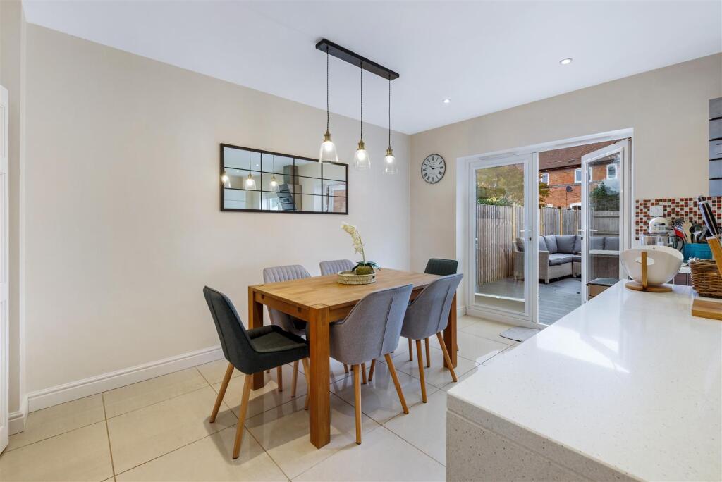 Impressive Dining Kitchen