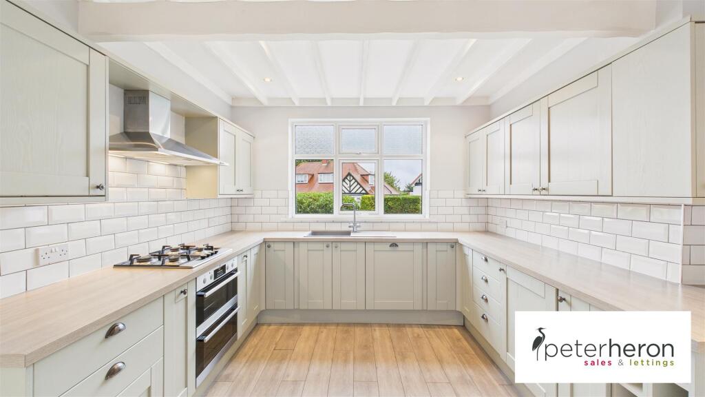 Breakfasting Kitchen