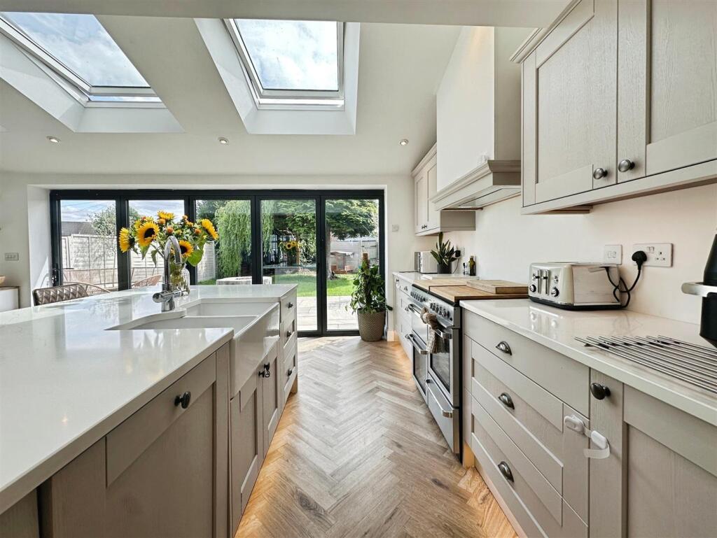 c2c983aa--4E36-AEBF-1695217ED1AE-61268-000013EBC0B