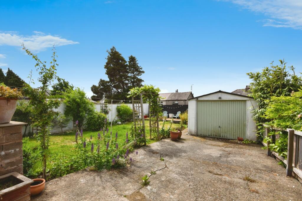 Driveway &amp; Garage