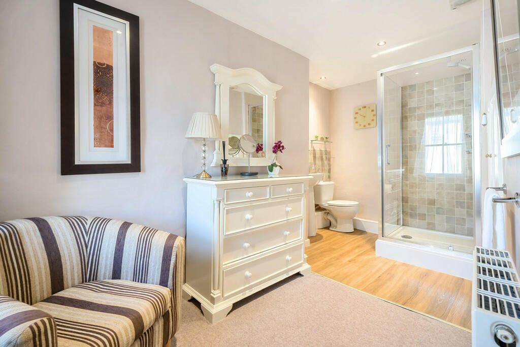 En-Suite Shower R...