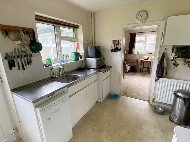 kitchen2.jpg