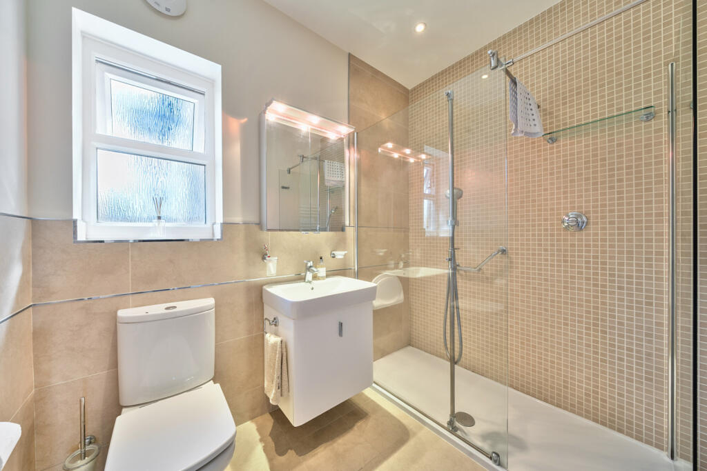 1346961-17-68b1d0...