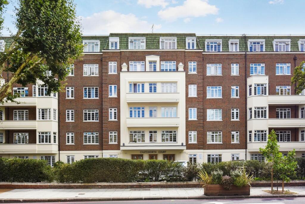 Flat 98, Chatsworth Court (9).JPG