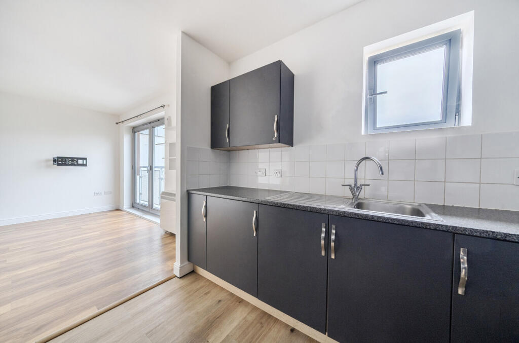 1364961-14-68e8f4...