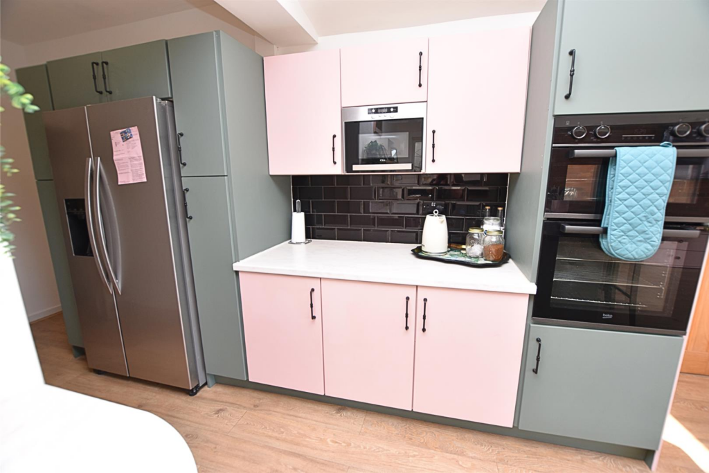 LIVING KITCHEN DINER