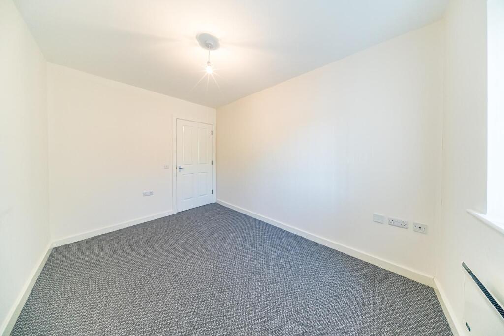 Bridgefield Court bedroom 2 2.jpg