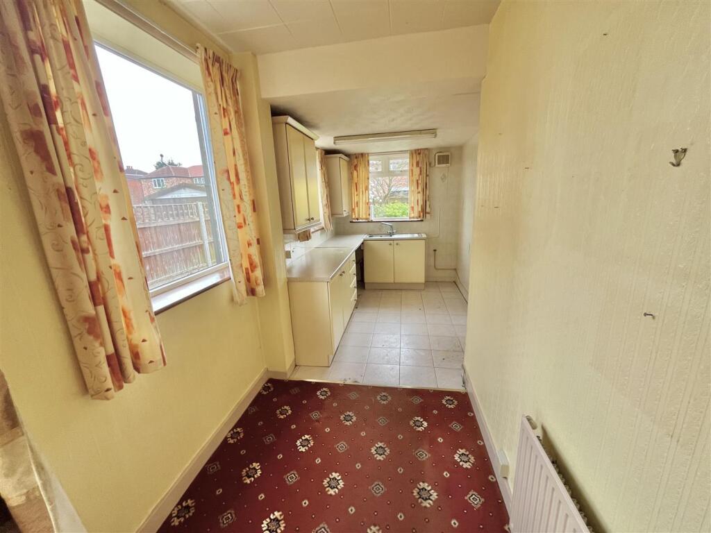 Breakfast Kitchen Aspect 4