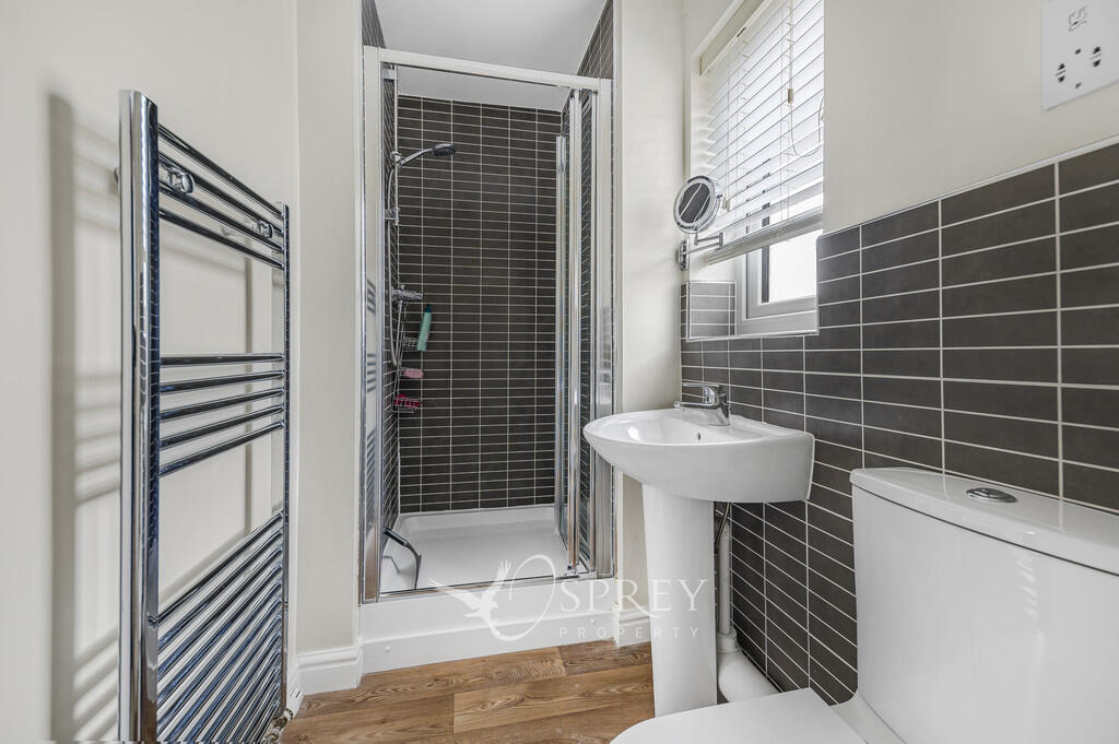 En-Suite Bedroom ...