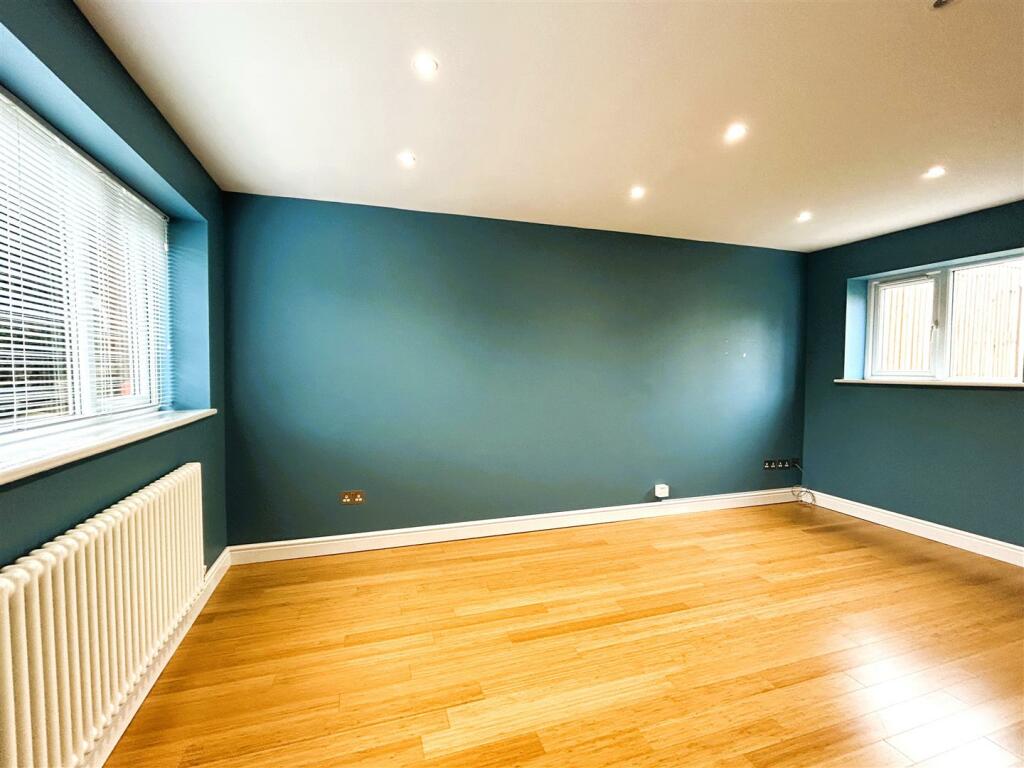 family room.JPG