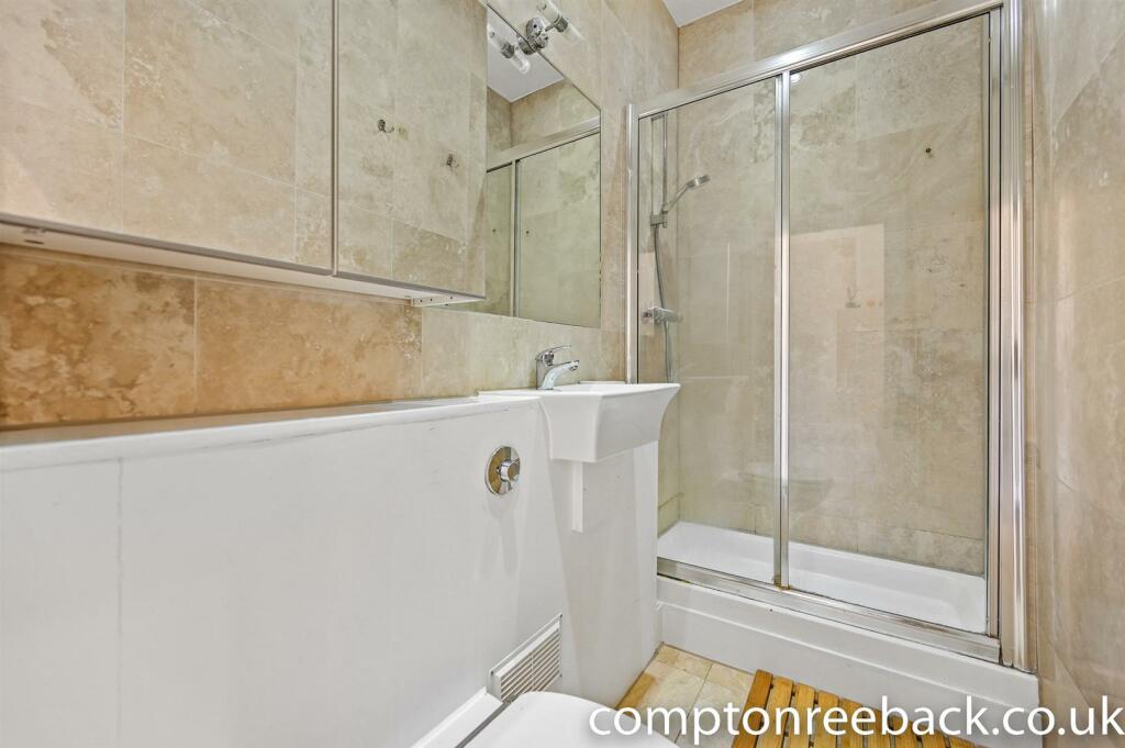 BCCR - 16C Maygrove Road - Bathroom (4).jpg