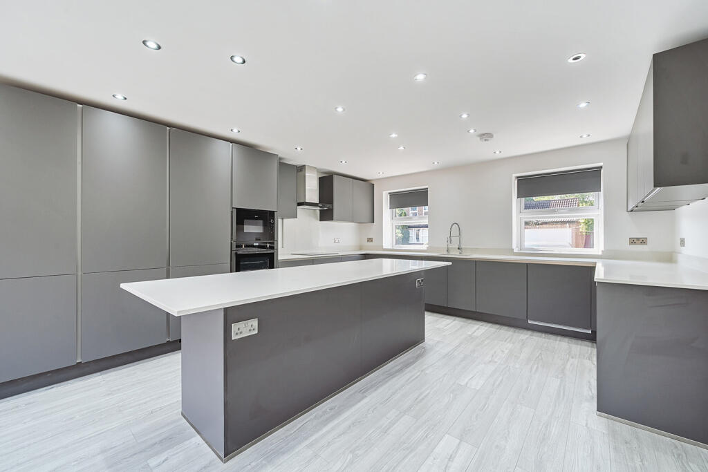 1341336-3-689f65f...