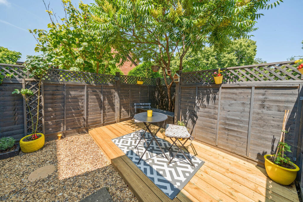 1303840-6-684c133...