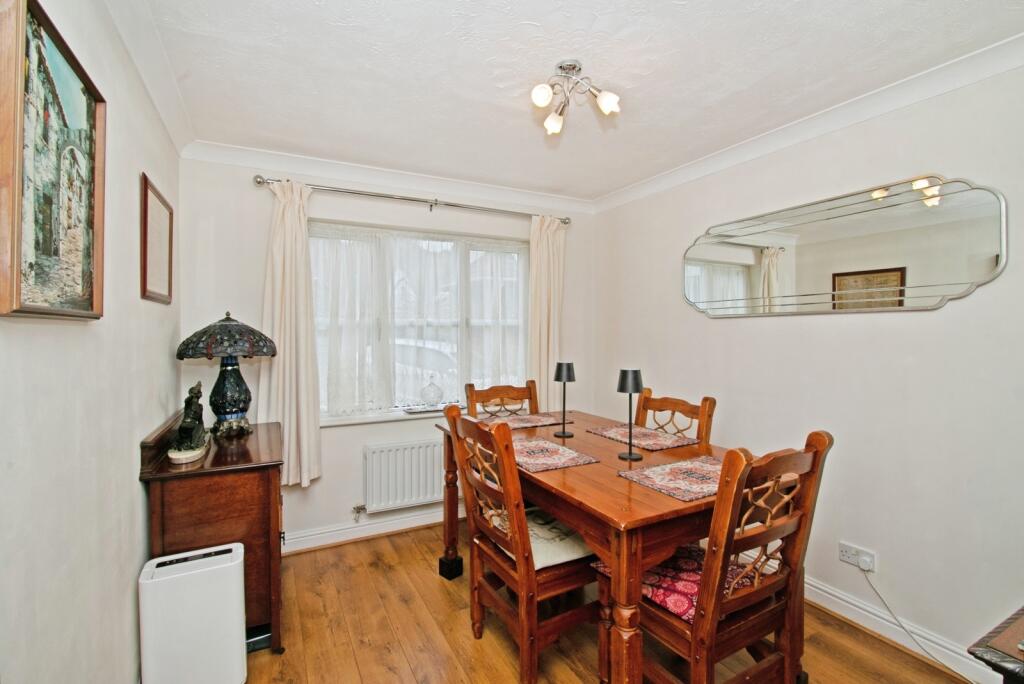 Dining Room/Bedroom5