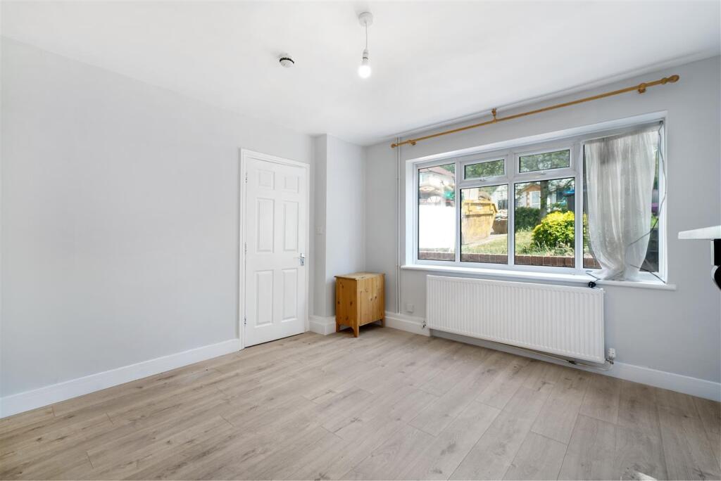 63 Beverley Gardens - t15yxX0J5szgfXVc8Ldn.jpg