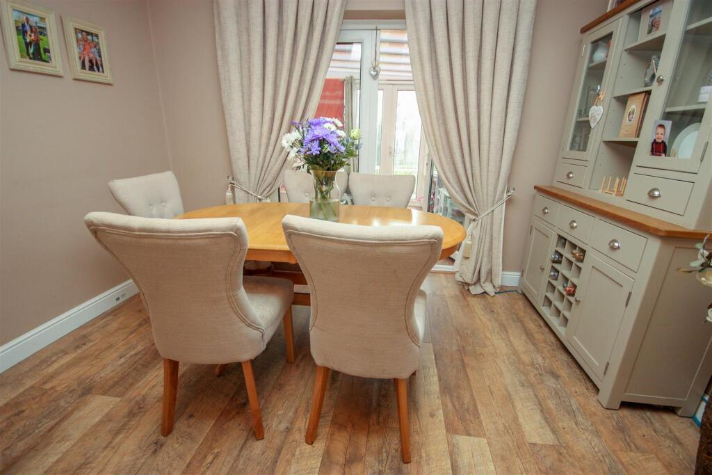 Dining Area.jpg