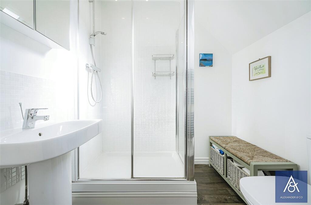 En-Suite Shower