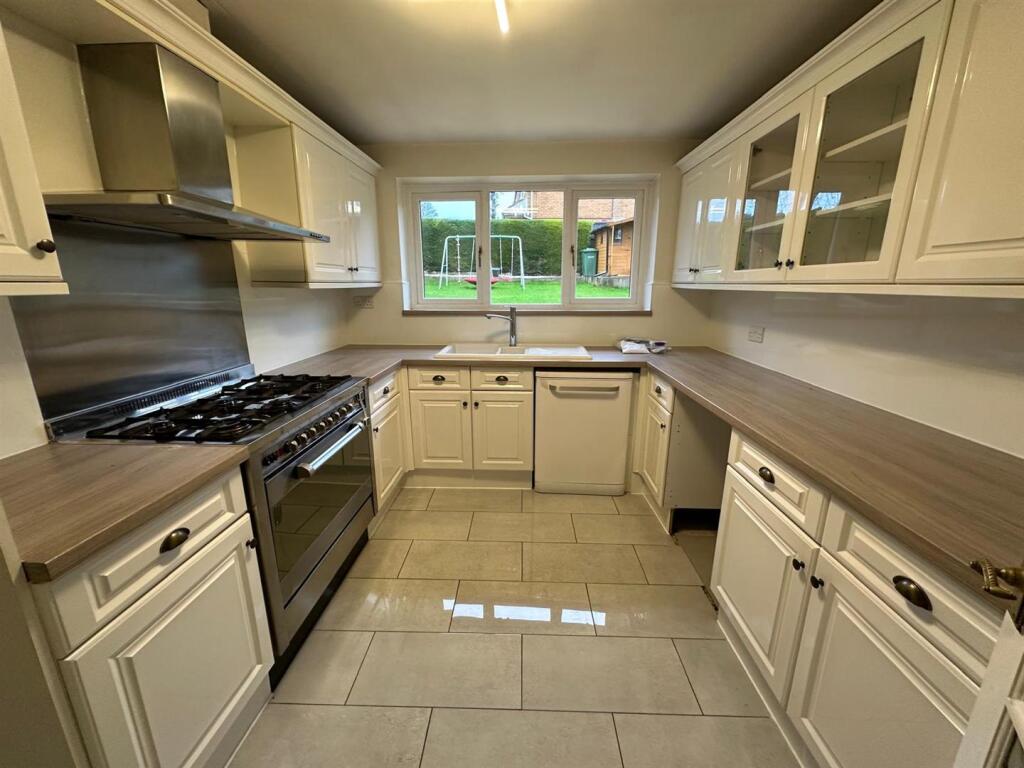 9 Tamar Kitchen 2.jpg