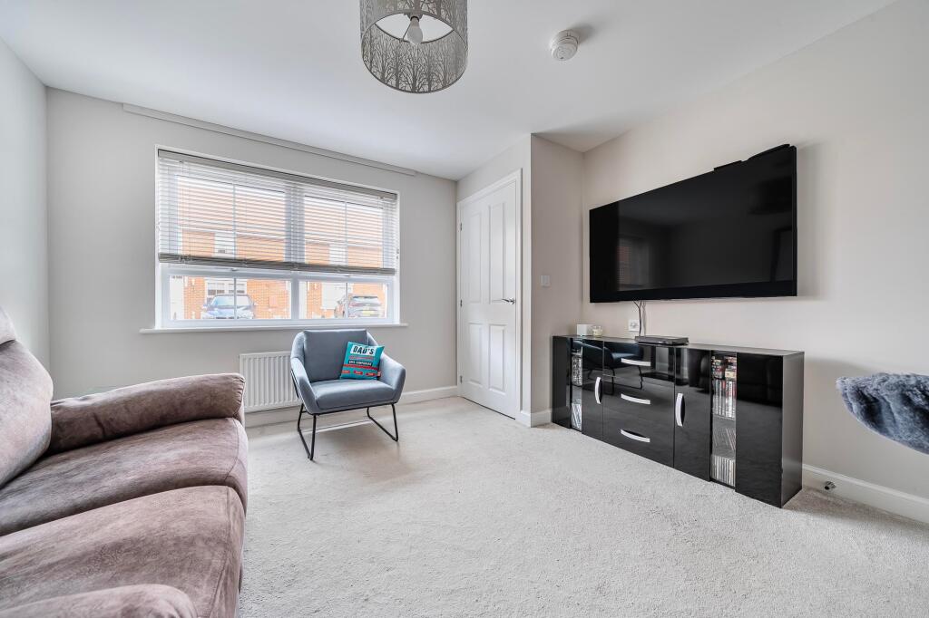 Living Room (2)
