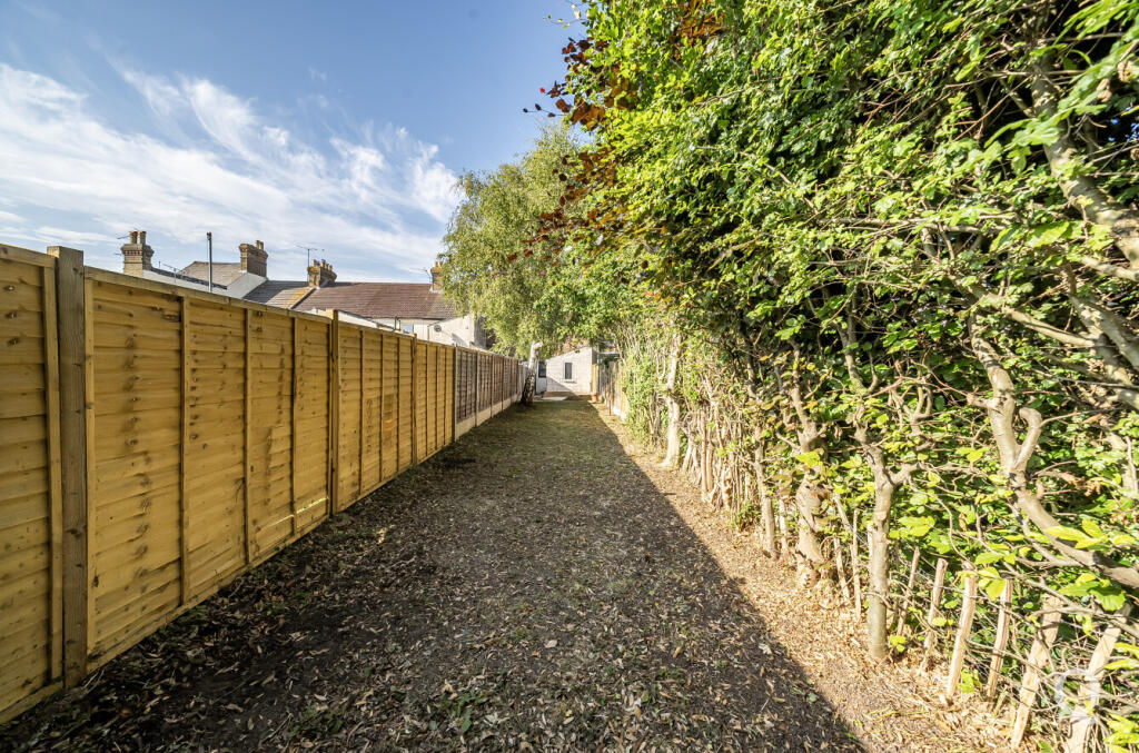 c41ef4ff-a2a2-417...