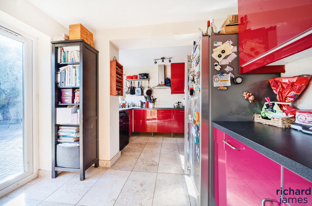 0925fa4d1fc8460cb212e03242329ca9