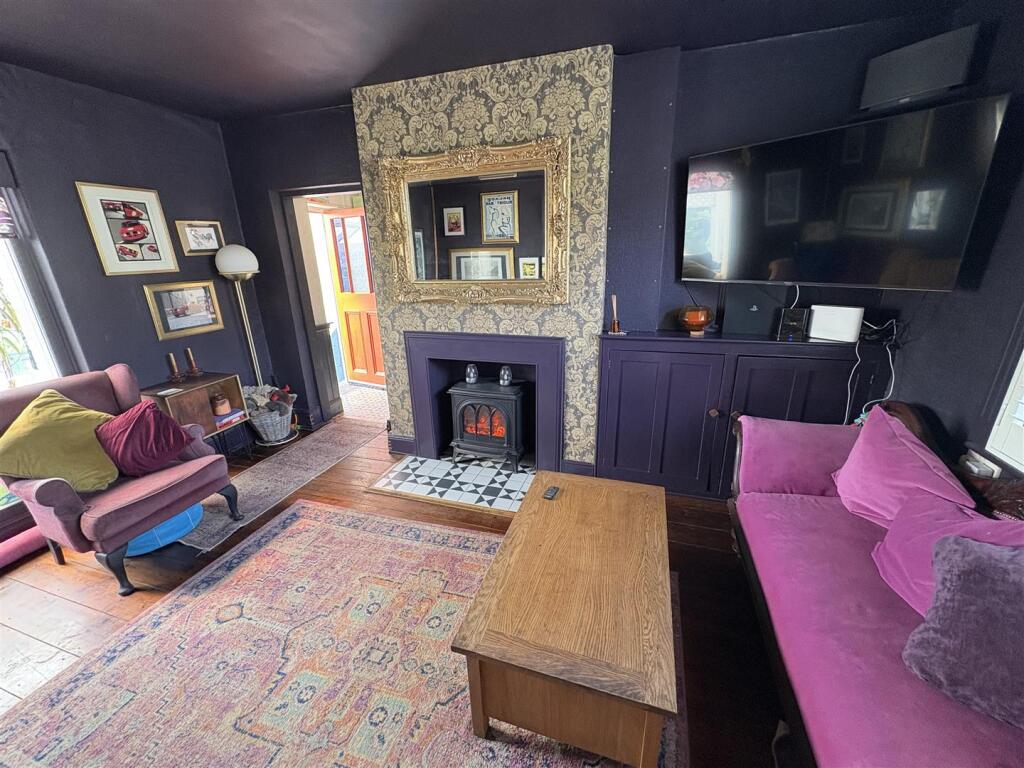 Sitting Room...jpg