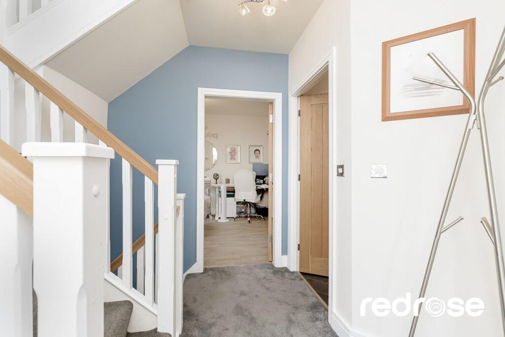 web_16 Barnes Wal...