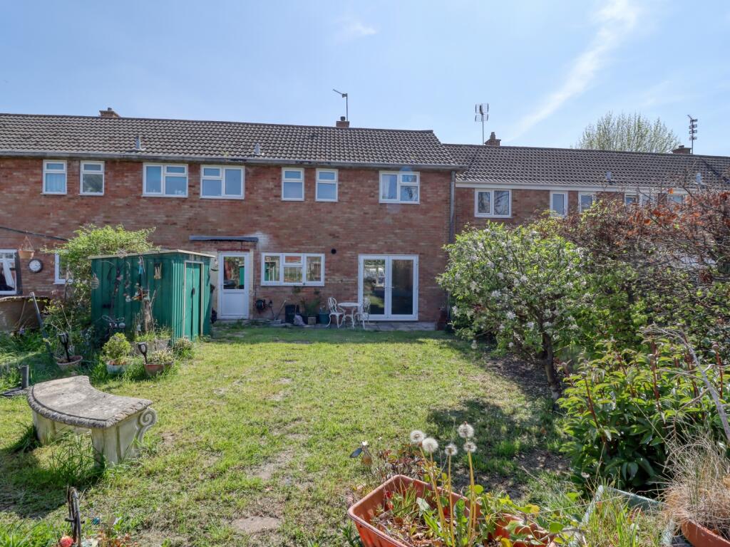 Garden EweMove Swindon South