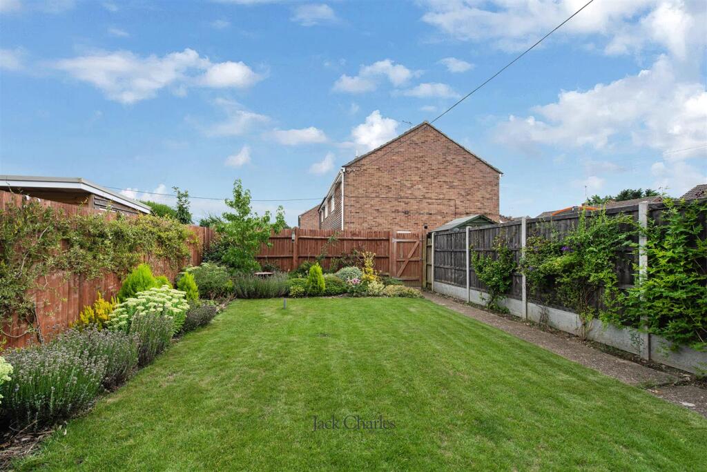 8 Twyford Rd, TN11 0HJ 015.jpg