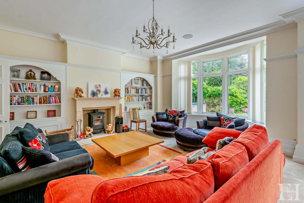 8598871-interiorW...