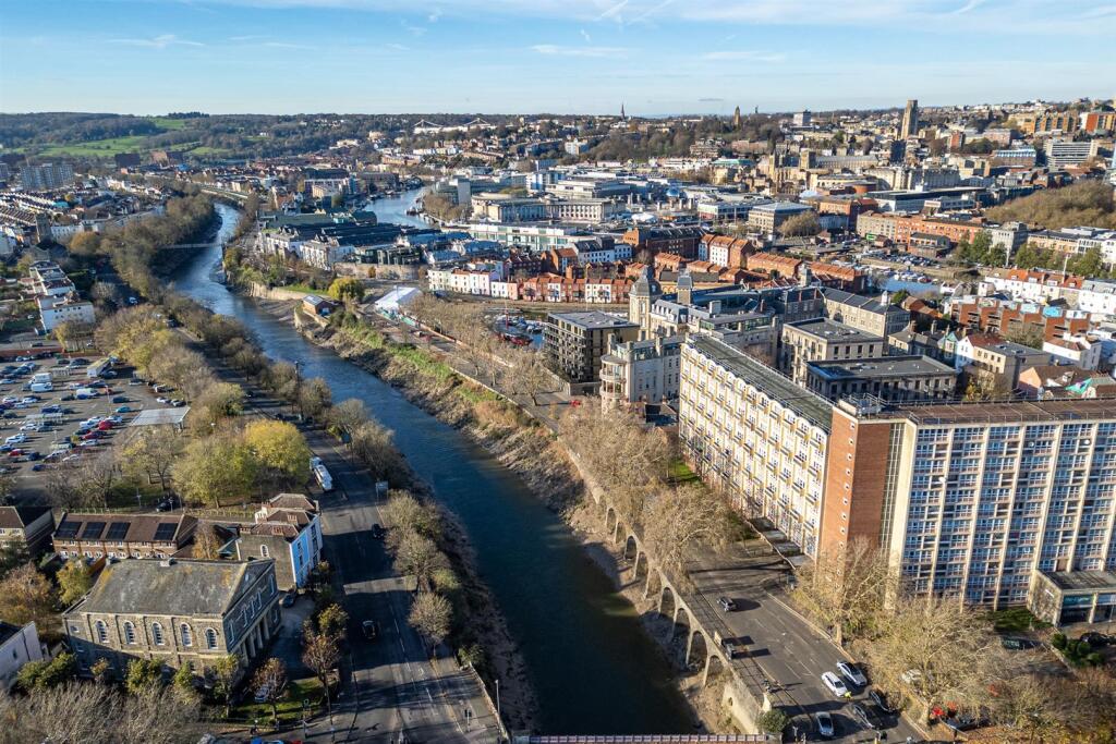 54 Francombe House, Redcliffe, Bristol BS1 6TB | L