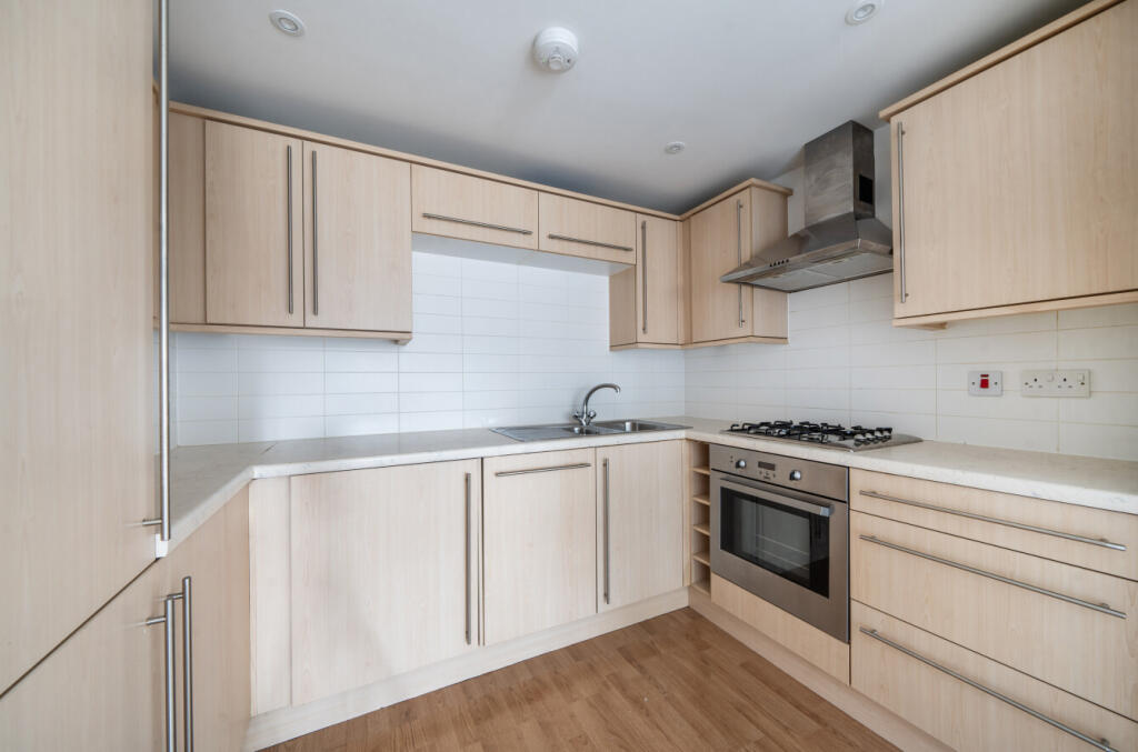 1349665-11-68b951...